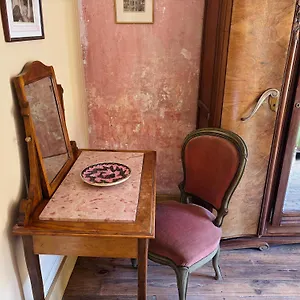 Epicerie Vieille Du Puy En Velay Guest house